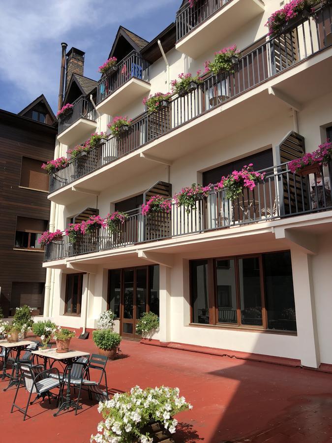 Restaurant Pessets &